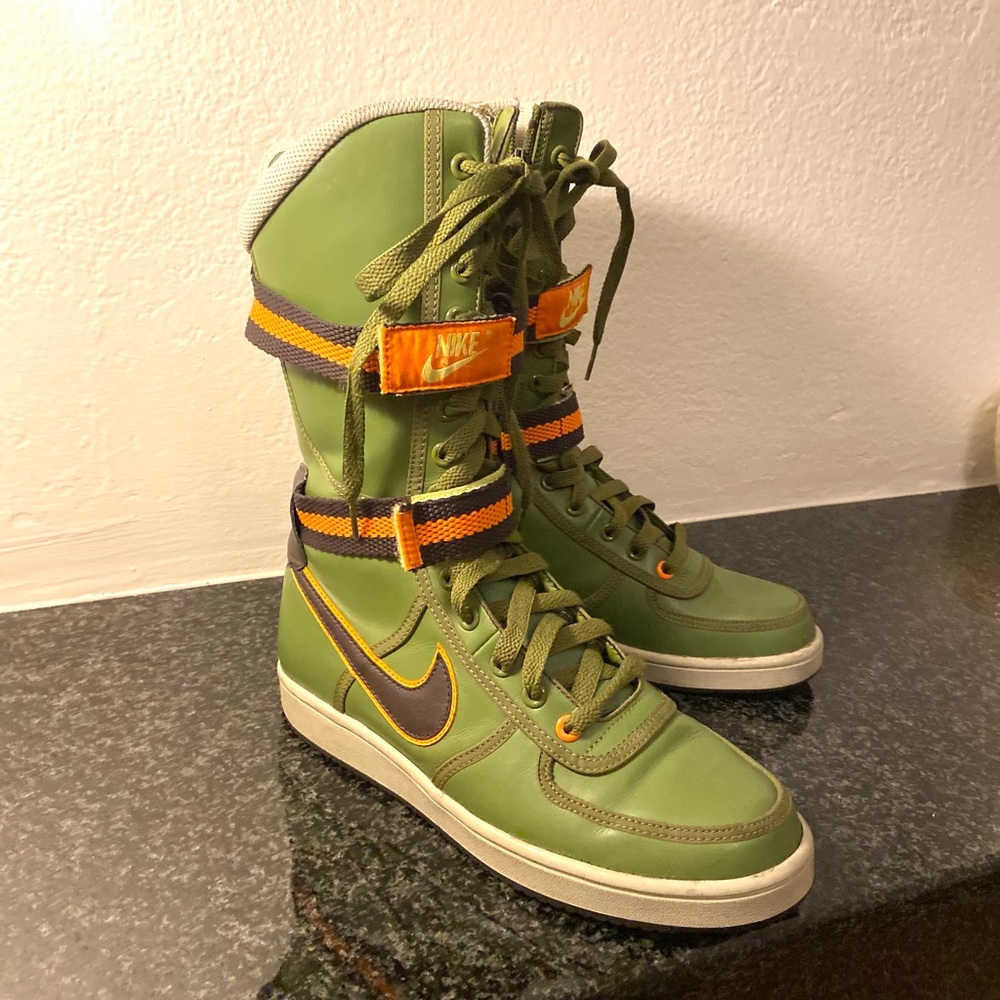 Rare Nike Vandal Venti Size 7